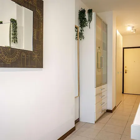 Large And Bright In The Heart Of Apartment