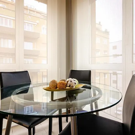 Large And Bright In The Heart Of Apartment Bologna